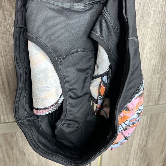 Lululemon Women Speed Up Shorts Lined Inversion Multicolor Size 6 - Picture 3 of 5